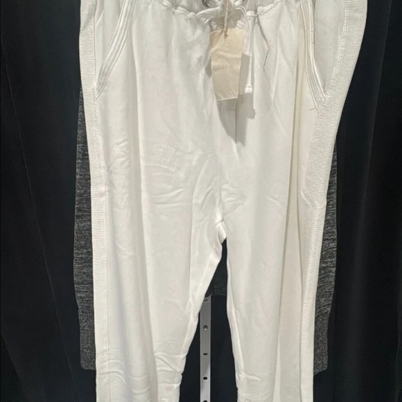 Hem & Thread loungewear NWT two piece, zip front gray jacket with pockets. S,M,L - Picture 6 of 6